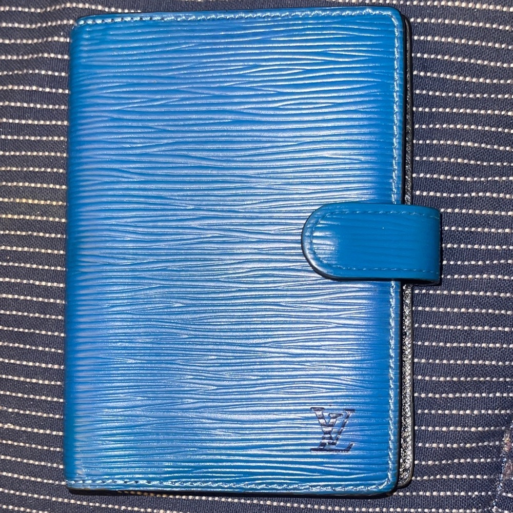 Authentic Vintage Epi Louis Vuitton PM Vibrant Blue Textured Agenda 6 Rings